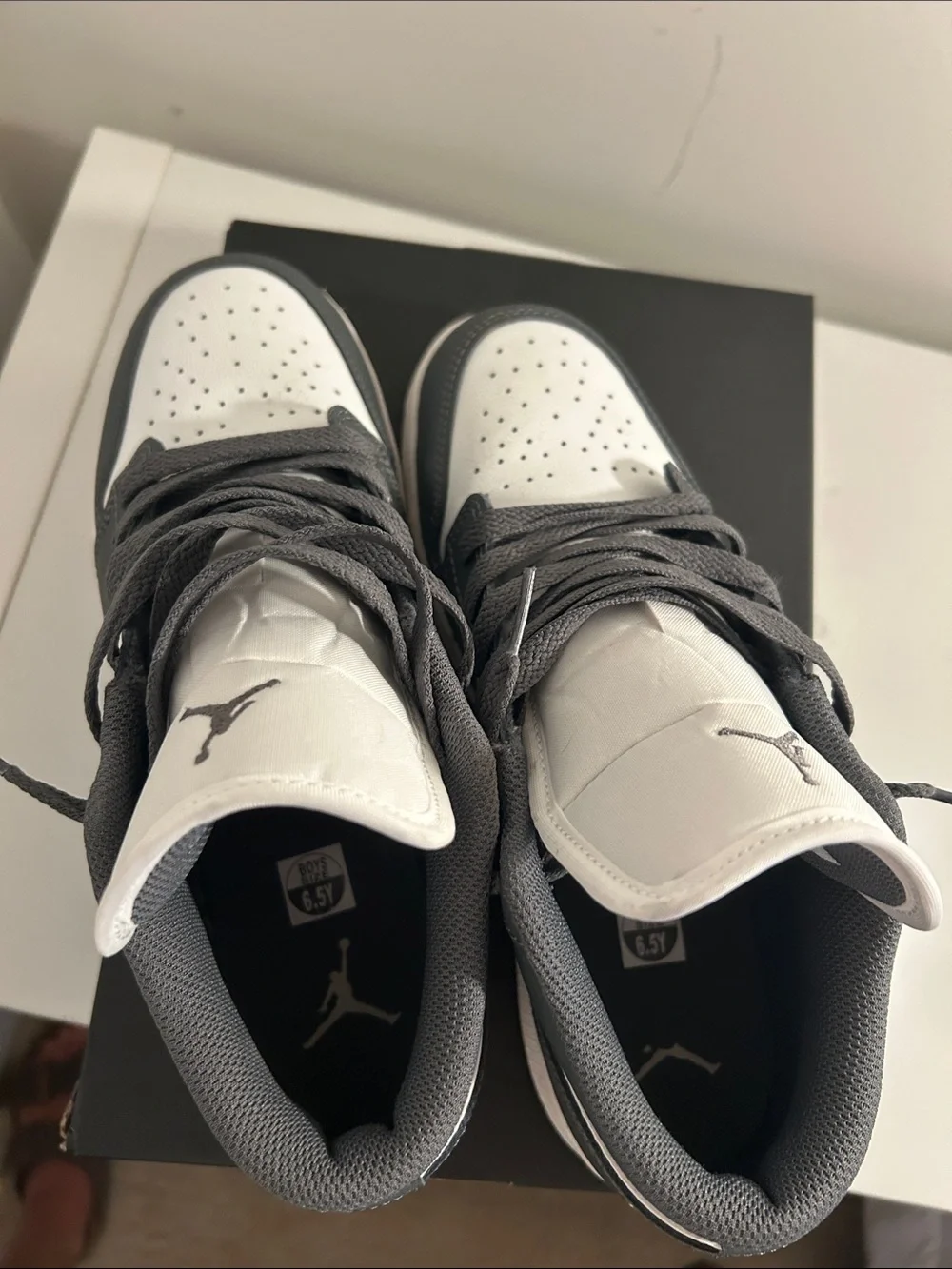 Jordan Kids size 6.5 Low-Top Sneakers - White & Dark Gray